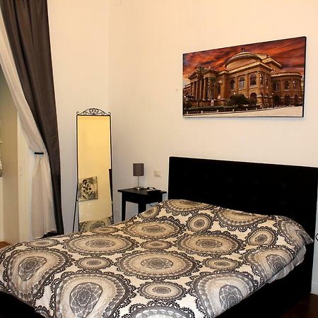 La Dimora Dell'Artista Appartement Palermo Buitenkant foto